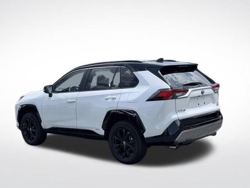 Used 2024 Toyota RAV4 XSE w/ Weather Package AWD/4WD image 9