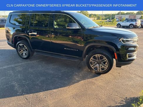 Used 2022 Jeep Wagoneer Series III w/ Flexible Seating Group AWD/4WD image 6