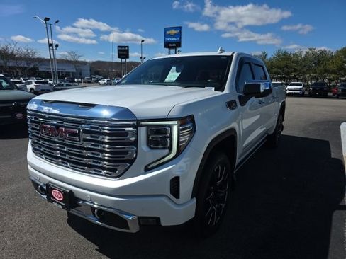 Used 2022 GMC Sierra 1500 Denali image 6