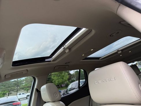 Used 2017 GMC Acadia Denali w/ LPO, Floor Liner Package AWD/4WD image 20