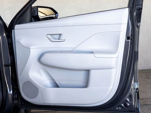 Used 2024 Hyundai Kona SEL image 25