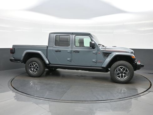 New 2026 Jeep Gladiator Rubicon AWD/4WD image 10