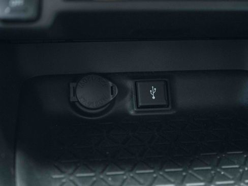 Used 2022 Toyota RAV4 LE FWD image 29