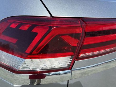 Used 2021 Volkswagen Atlas Cross Sport SEL R-Line image 10