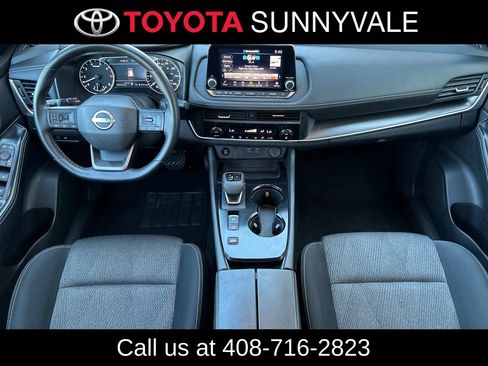 Used 2025 Nissan Rogue SV FWD image 4