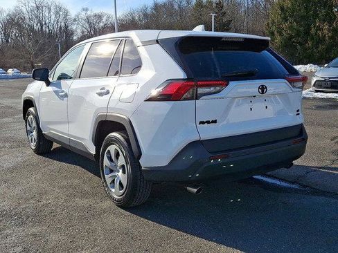 Certified 2022 Toyota RAV4 LE image 24
