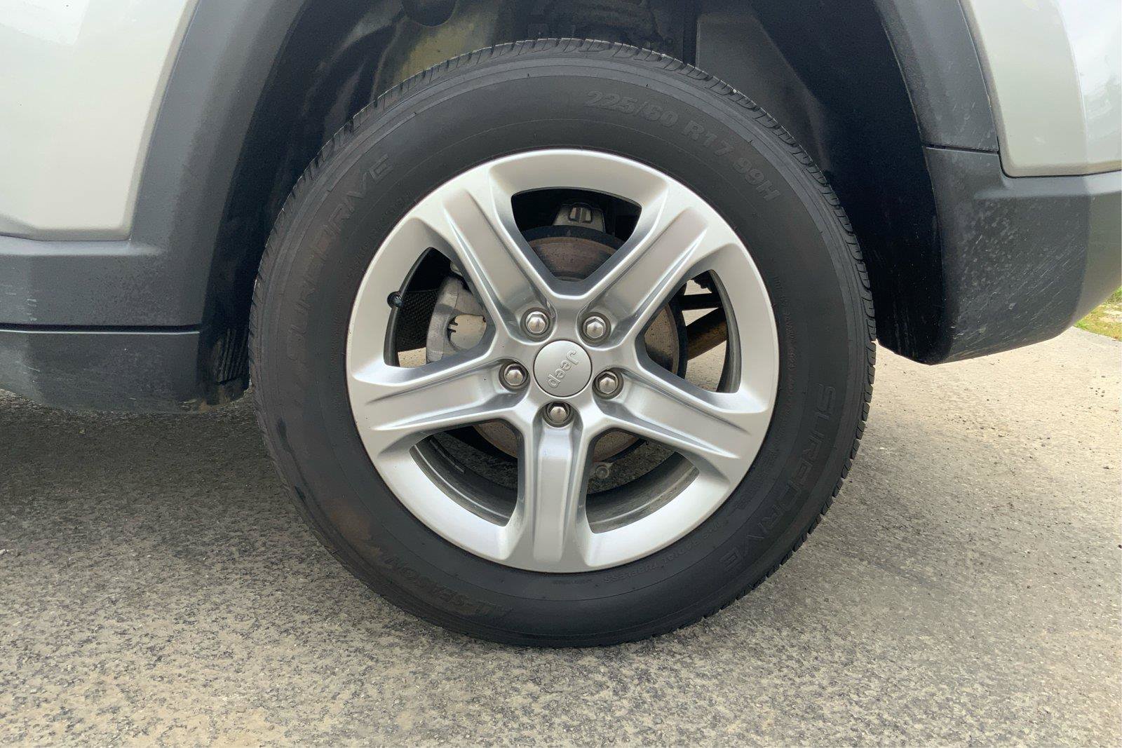 Used 2024 Jeep Compass Latitude AWD/4WD image 29