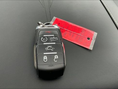 New 2024 RAM 1500 Limited image 27