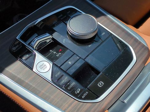 Certified 2024 BMW X5 xDrive40i w/ M Sport Package image 25