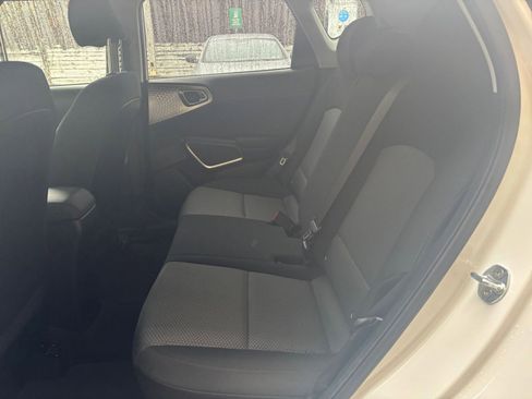 Used 2025 Kia Soul LX w/ LX Technology Package image 23