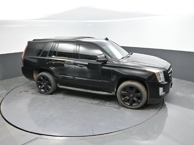 Used 2017 Cadillac Escalade Luxury AWD/4WD image 39