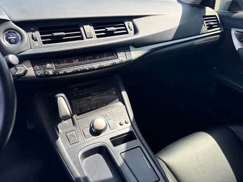 Used 2016 Lexus CT 200h w/ Seat Comfort Package FWD image 20