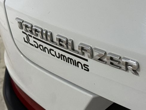 Used 2022 Chevrolet TrailBlazer LT w/ Convenience Package FWD image 25