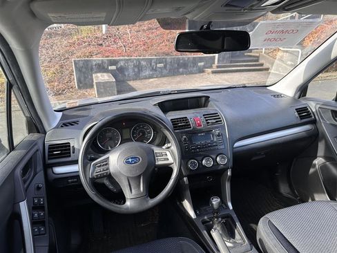 Used 2015 Subaru Forester 2.5i Premium image 14