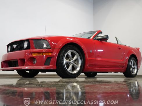 Used 2005 Ford Mustang GT image 5