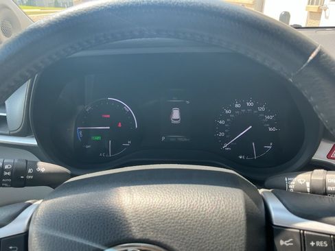 Used 2024 Toyota Sienna XLE w/ XLE Plus Package AWD/4WD image 14