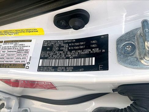 Used 2017 Toyota 4Runner SR5 RWD image 47