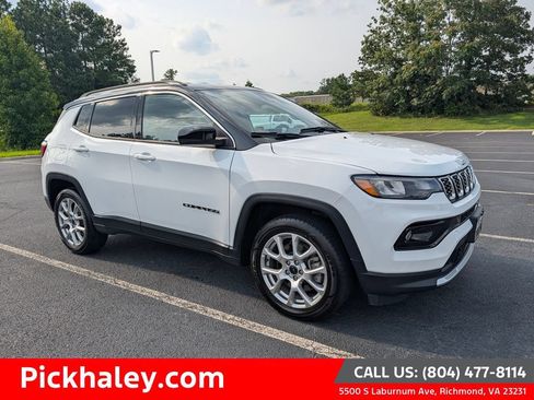 Used 2025 Jeep Compass Limited AWD/4WD image 1