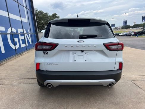 New 2026 Ford Escape Active image 5