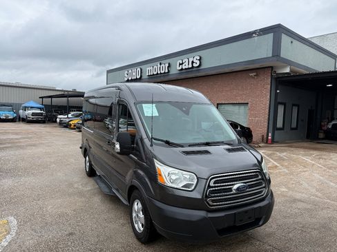 Used 2017 Ford Transit 350 XLT RWD image 3