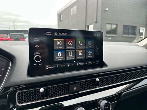 Used 2022 Honda Civic Touring image 14
