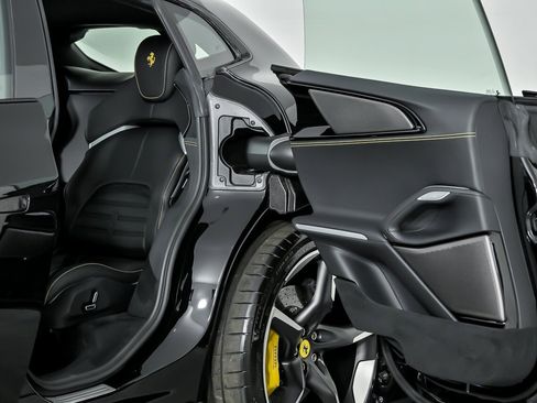 Used 2025 Ferrari Purosangue image 20