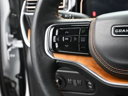 Used 2024 Jeep Grand Wagoneer L Series III image 33
