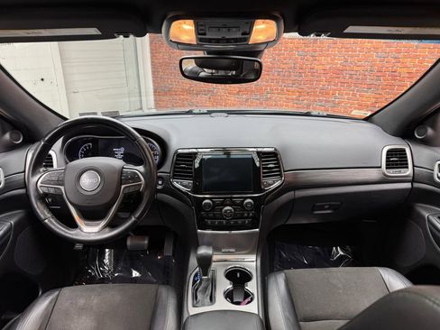 Used 2021 Jeep Grand Cherokee Laredo X AWD/4WD image 13
