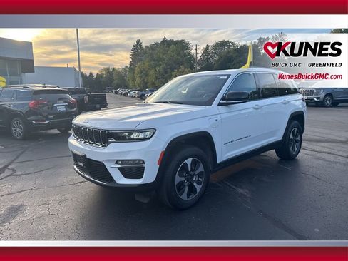 Used 2024 Jeep Grand Cherokee Limited 4xe image 10