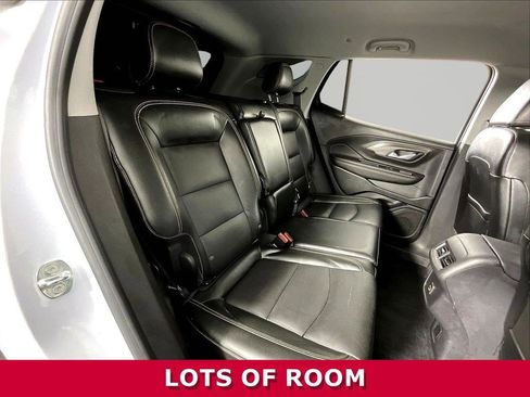 Used 2021 GMC Terrain SLT w/ LPO, Floor Liner Package FWD image 25