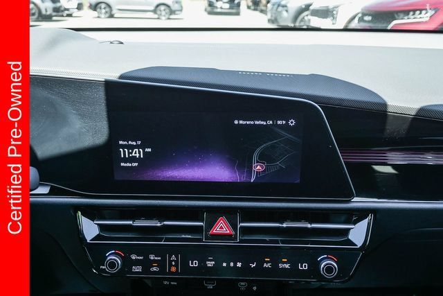 Certified 2025 Kia Niro EX FWD image 15