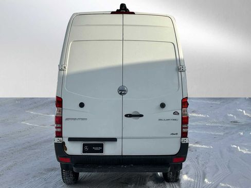 Used 2016 Freightliner Sprinter 2500 image 4