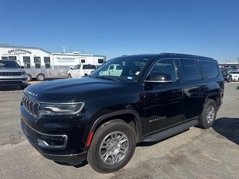 Used 2022 Jeep Wagoneer Series I image 3