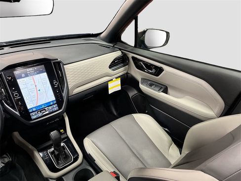 Used 2025 Subaru Forester Limited image 25