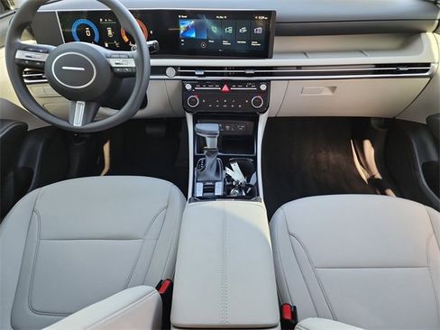 New 2025 Hyundai Tucson SEL image 13