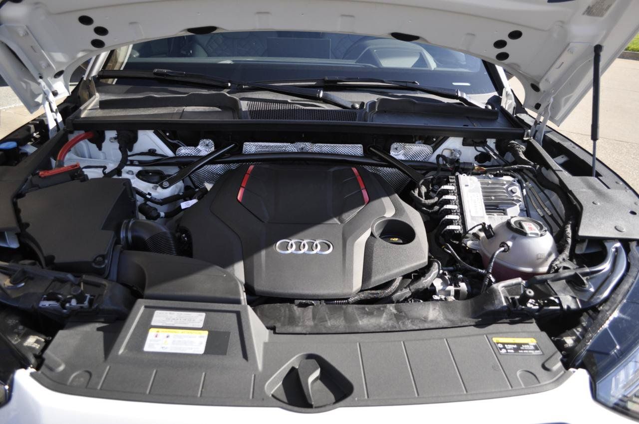 Used 2024 Audi SQ5 Prestige AWD/4WD image 29