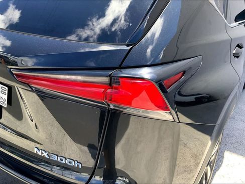 Used 2019 Lexus NX 300h AWD image 32