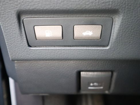 Used 2009 Lexus LS 460 L RWD image 38