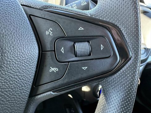 Used 2023 Chevrolet TrailBlazer LT AWD/4WD image 16