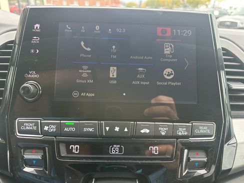 Used 2024 Honda Odyssey EX-L image 17