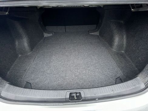 Used 2025 Toyota Corolla LE image 31