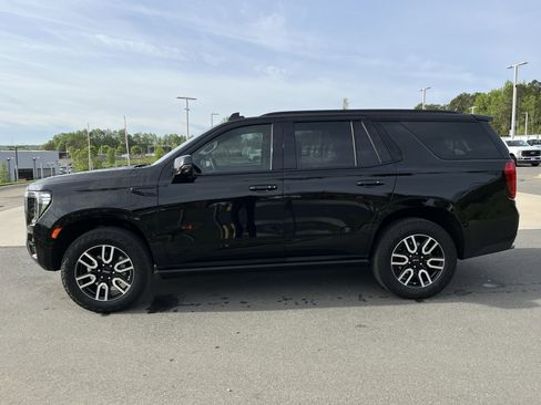 Used 2024 GMC Yukon AT4 w/ AT4 Premium Plus Package image 6