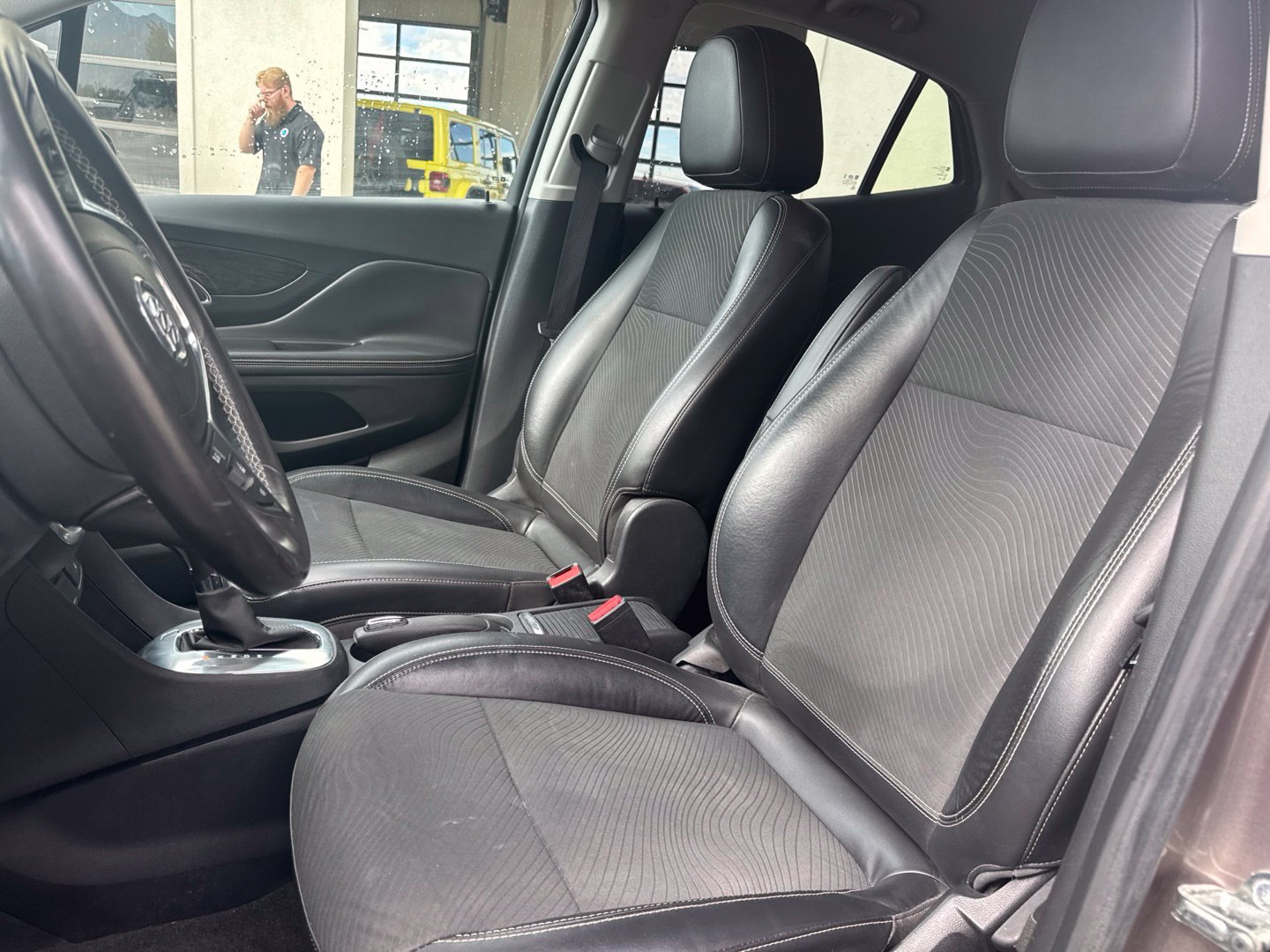 Used 2014 Buick Encore FWD image 17