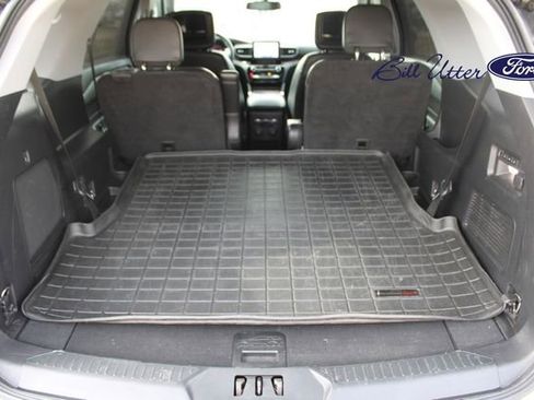 Certified 2021 Ford Explorer Limited w/ Equipment Group 301A image 10