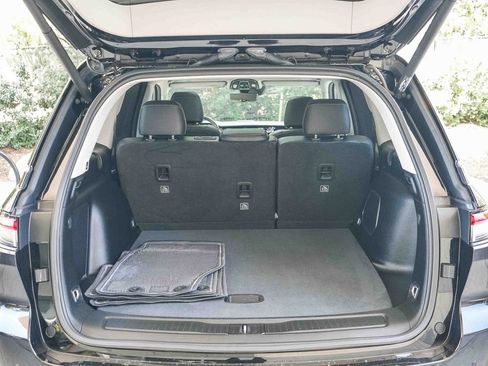 Used 2023 Jeep Grand Cherokee 4WD 4xe w/ Luxury Tech Group II image 25