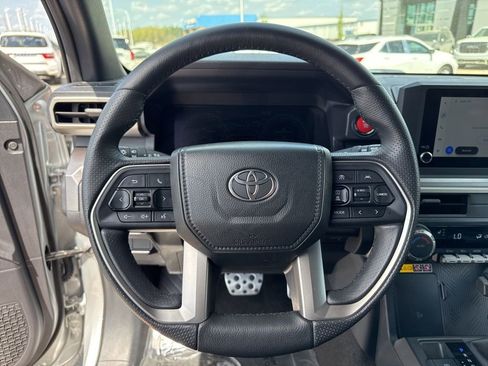 Used 2025 Toyota 4Runner TRD Sport AWD/4WD image 14