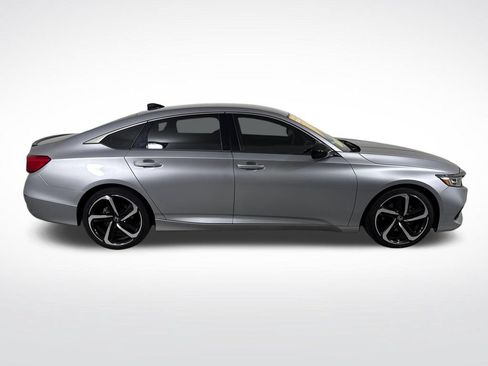 Used 2022 Honda Accord Sport image 2