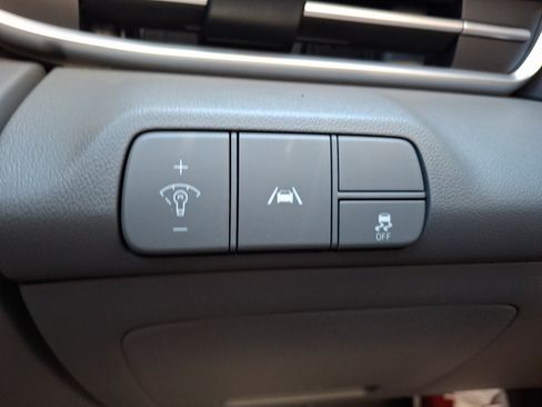 Certified 2023 Hyundai Elantra SEL FWD image 26