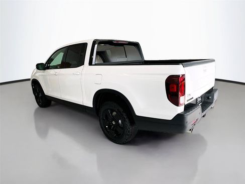 New 2026 Honda Ridgeline Black Edition image 10