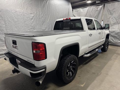 Used 2016 GMC Sierra 2500 Denali w/ Duramax Plus Package image 4